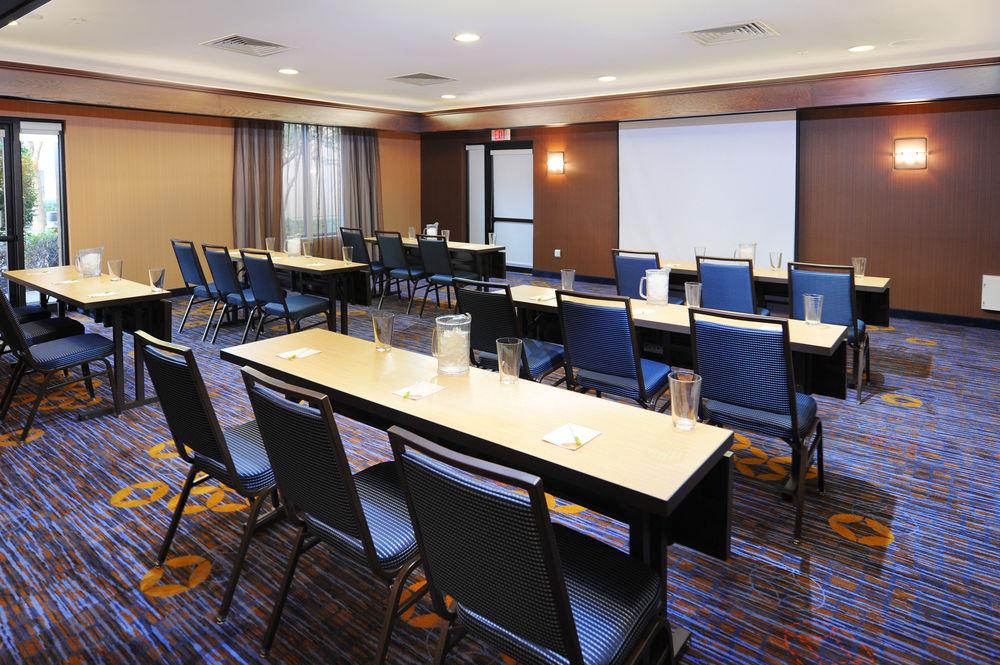 Courtyard By Marriott Dallas Plano In Legacy Park Dış mekan fotoğraf