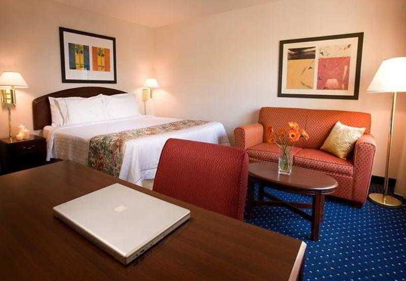 Courtyard By Marriott Dallas Plano In Legacy Park Oda fotoğraf